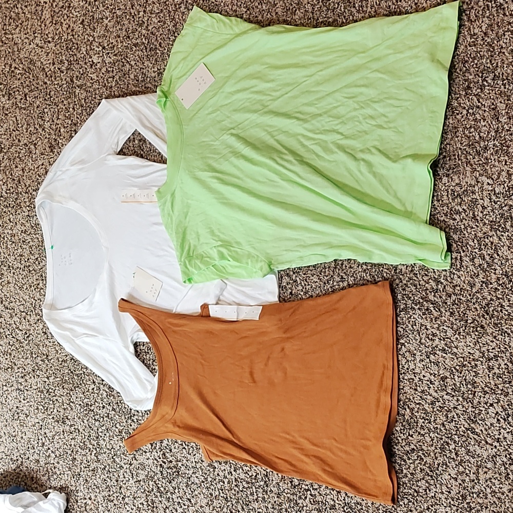 Women's Bundle: White Ribbed Long Sleeve Top, Brown Tank And Green T-Shirt